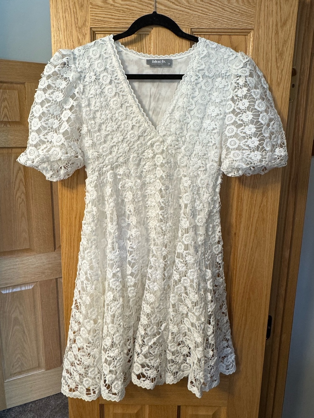 White Lace V-Neck Mini Dress | Blue B